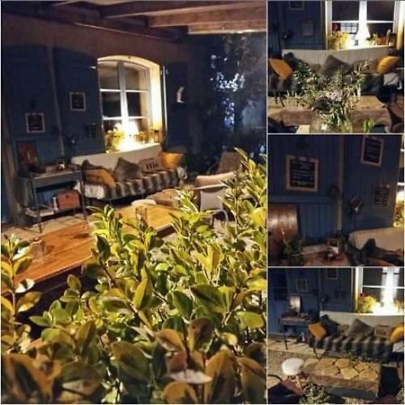 Chez Gladys Et Ses Enfants Hotel Lain Exterior foto